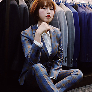 ��ɫ������������