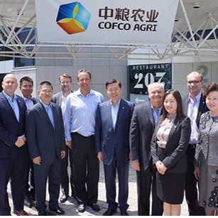 “中糧”團體裝定制